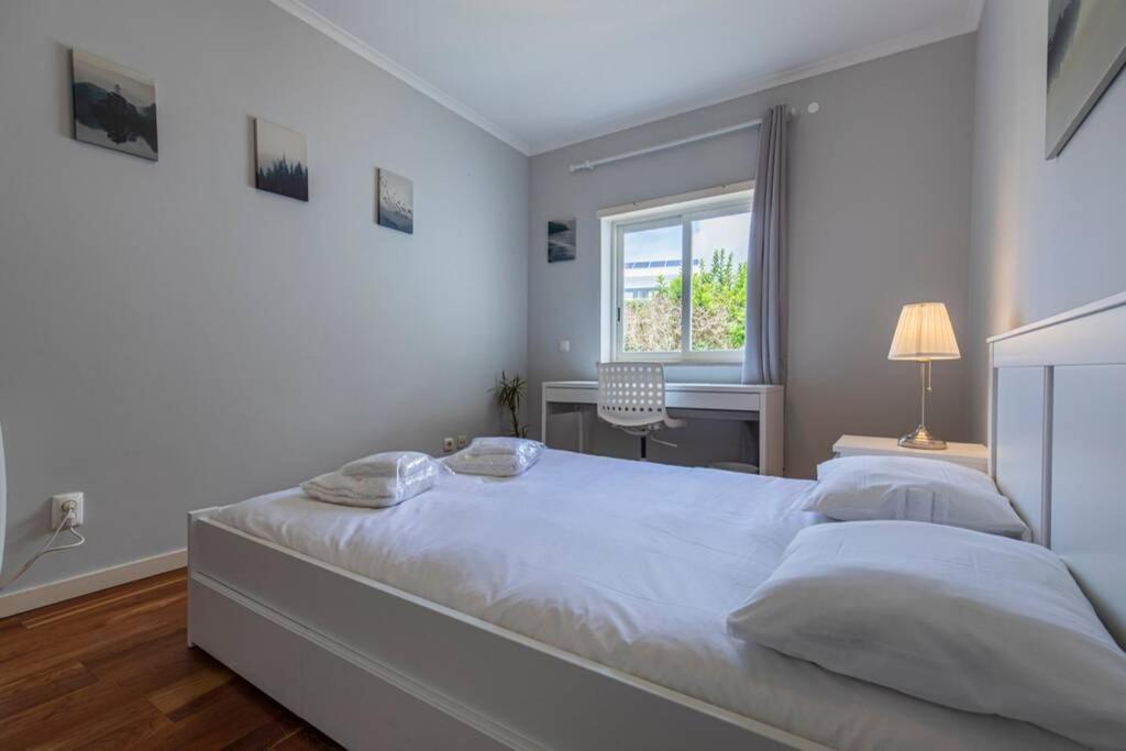 Stunning Apartment W/ Pool Cascais Esterno foto